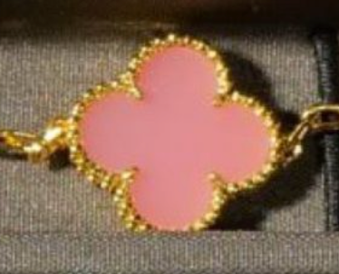 Gold Clover Bracelet - Elegance & Luck in Every Link