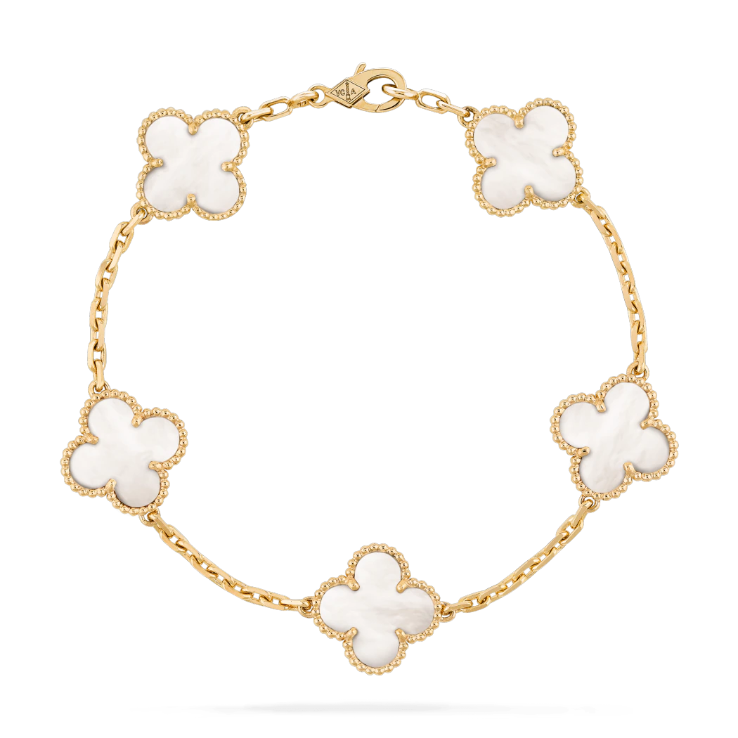 Gold Clover Bracelet - Elegance & Luck in Every Link